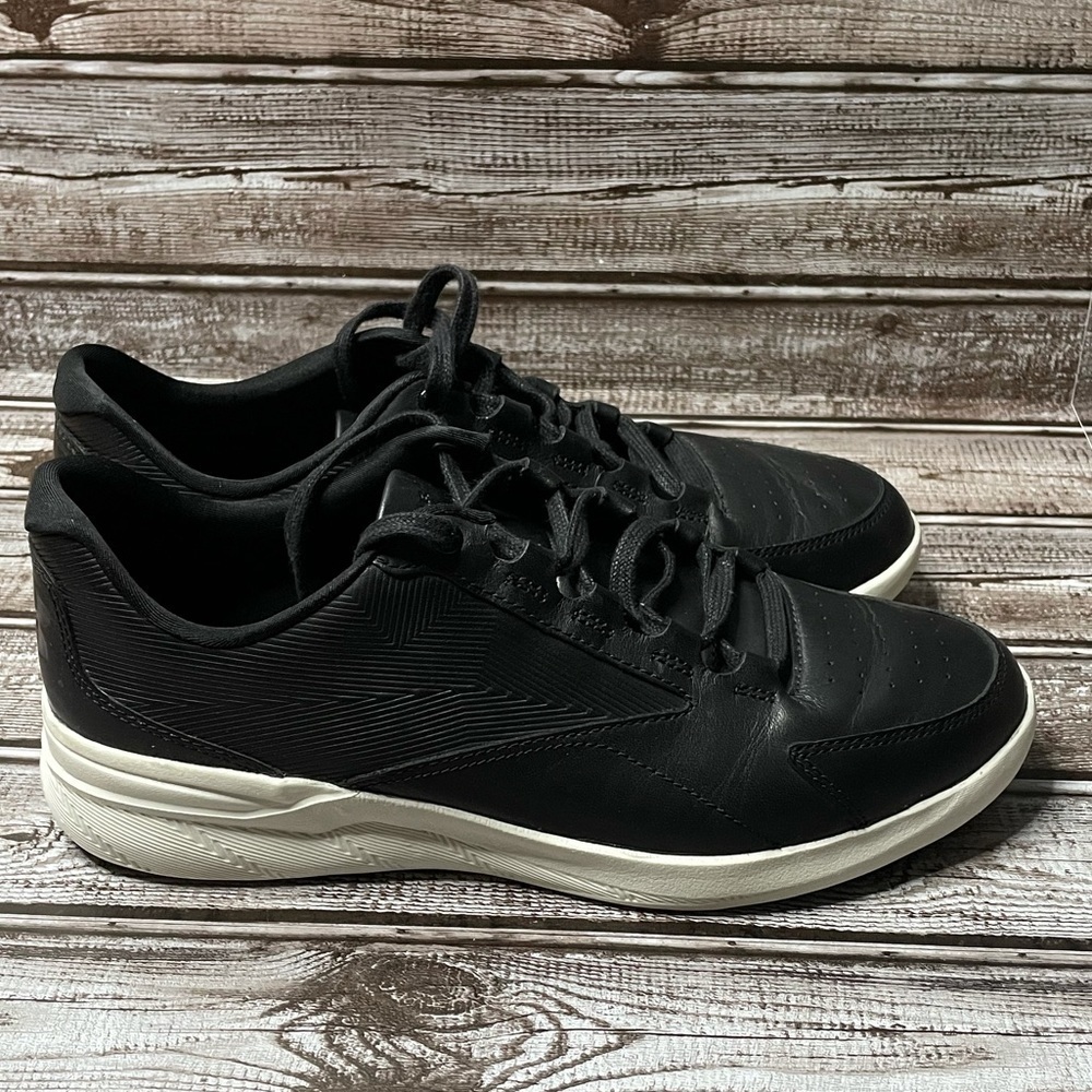 Under Armour UA Charged Mid Leather Sneakers